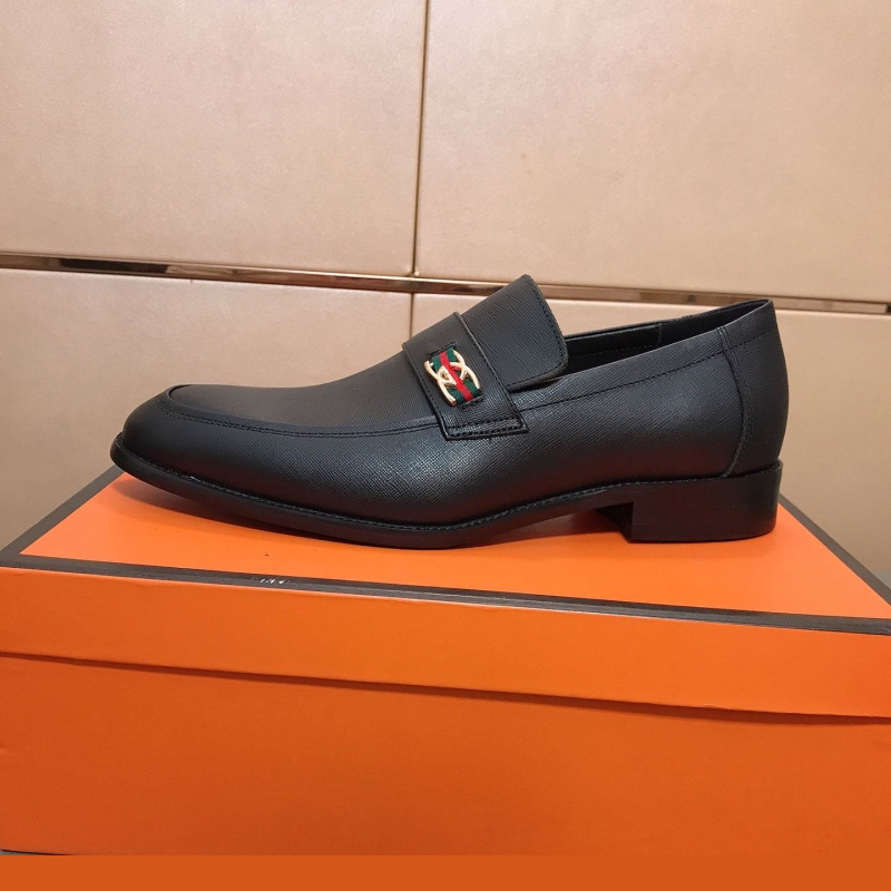 G*u*i leather shoes